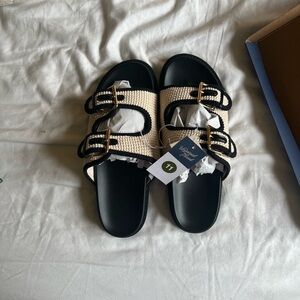 Universal Thread Black and Cream Sandals